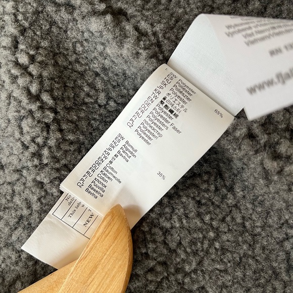 NWT Fjallraven jacket - Picture 13 of 16